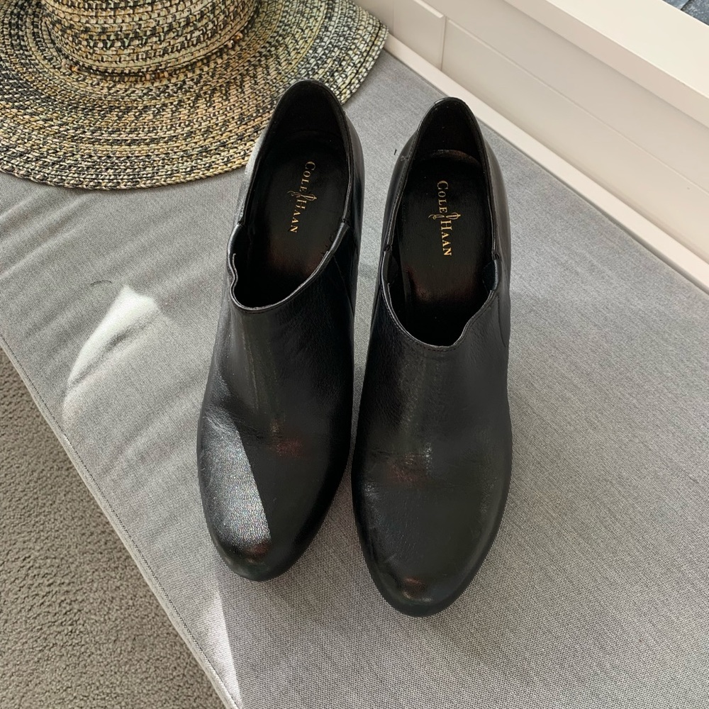 COLE HAAN SHOE BOOTIES BLACK LEATHER ANKLE BOOTS SIZE 9-1/2B, SLIP-ON, DESIGNER